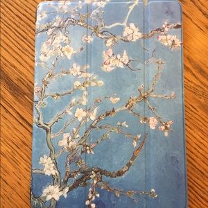 NWOT IPad - tablet cover